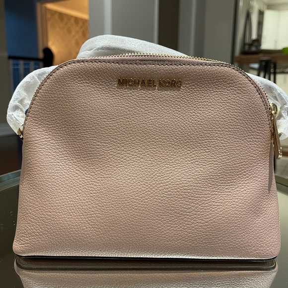 Michael Kors Crossbody - 2 available (SOLD) - Picture 5 of 6